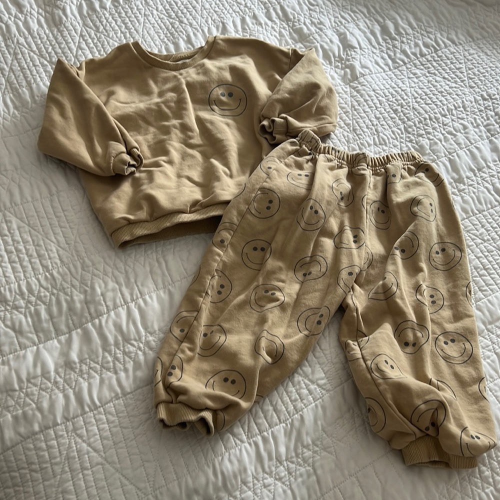 Indy and Pippa Smile Sweat Set